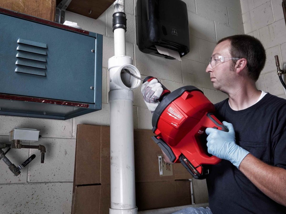 Milwaukee M18 FUEL — первая прочистная машина с бесщёточным двигателем и CABLE-DRIVE
