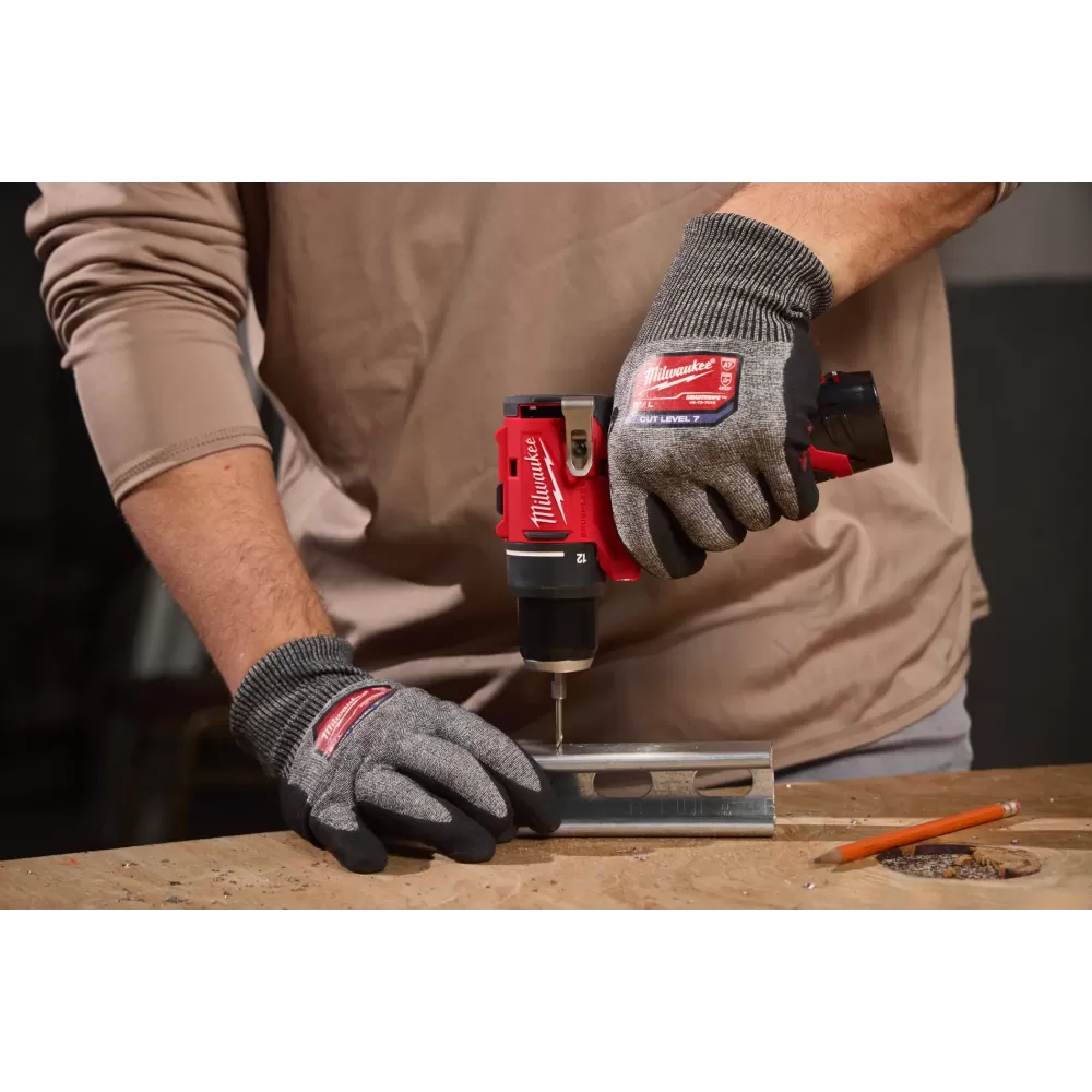 Аккумуляторная безударная дрель-шуруповерт Milwaukee M12 BLDDRC-0 (замена для 4933441930) (Арт. 4933499683)
