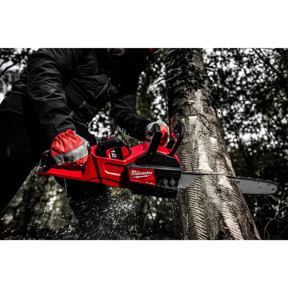 Аккумуляторная цепная пила Milwaukee M18 FCHS-122 FUEL  (Арт. 4933499217)