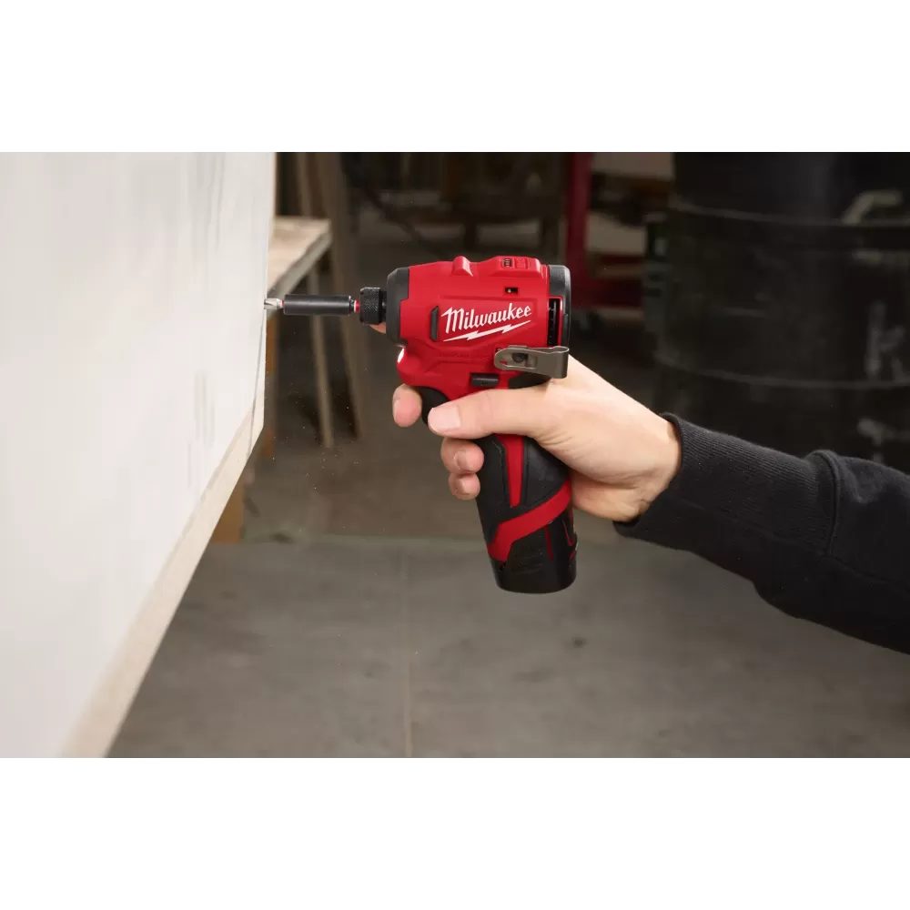 Аккумуляторный субкомпактный импульсный винтоверт Milwaukee M12 BLIDRC-0 (замена для 4933441955) (Арт. 4933499689)