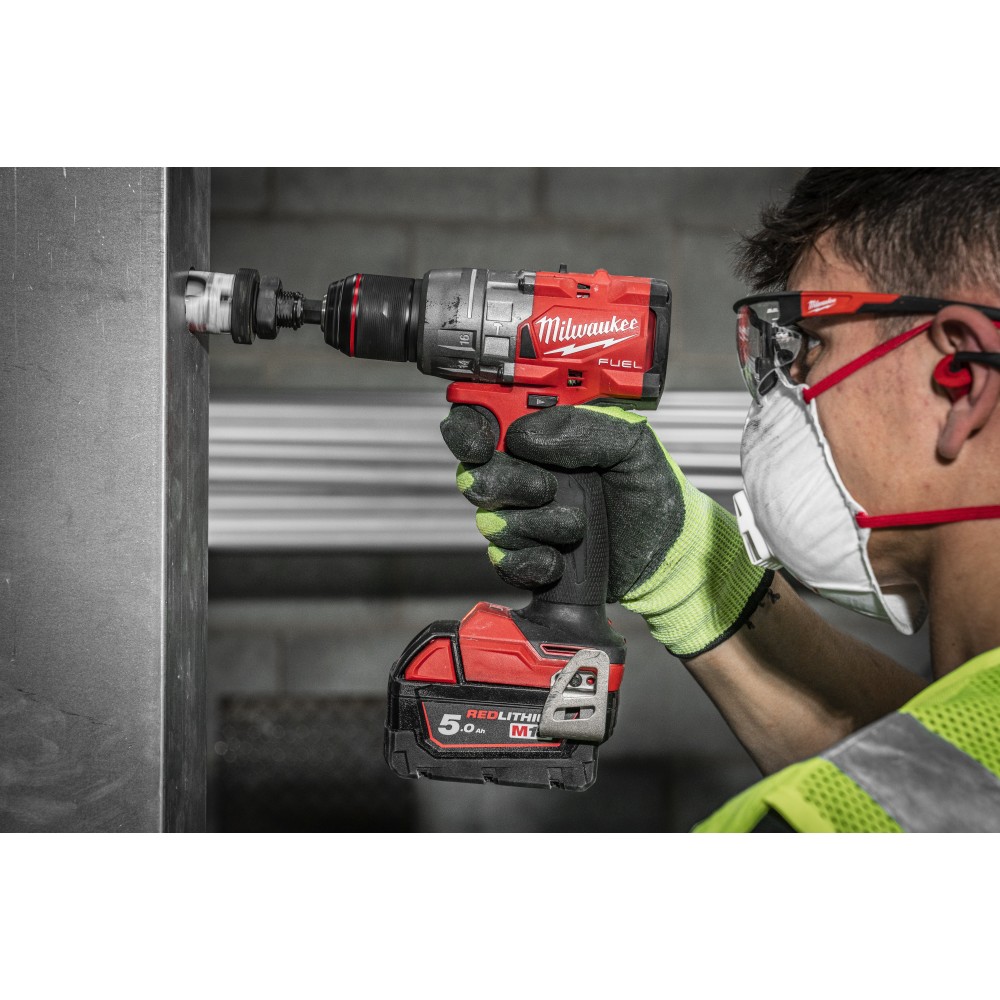 Аккумуляторная ударная дрель-шуруповерт Milwaukee M18 FPD3-0 (Арт. 4933498060)