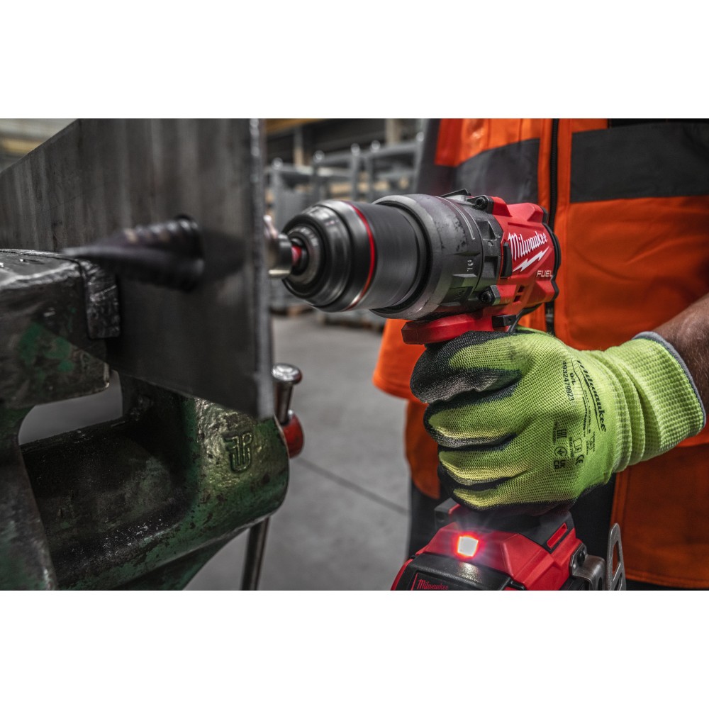 Аккумуляторная ударная дрель-шуруповерт Milwaukee M18 FPD3-0 (Арт. 4933498060)