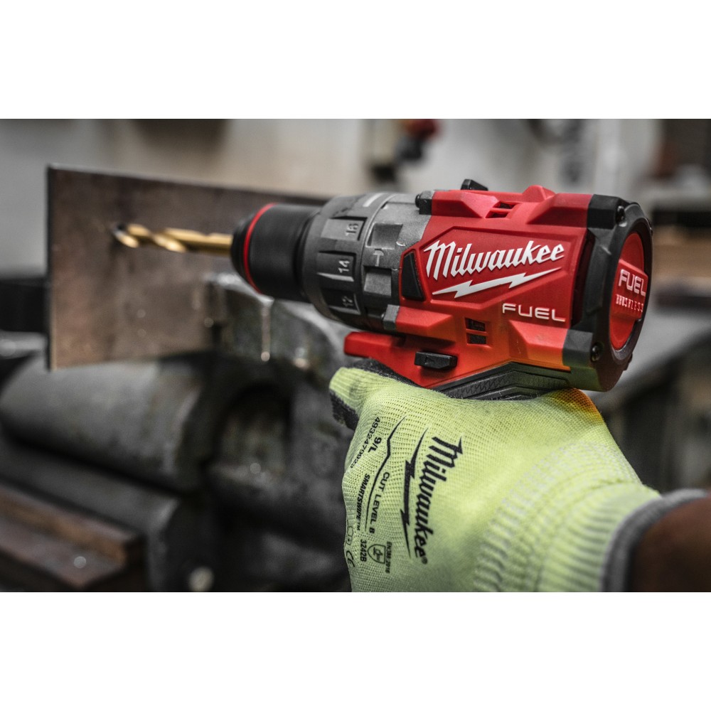 Аккумуляторная ударная дрель-шуруповерт Milwaukee M18 FPD3-0 (Арт. 4933498060)