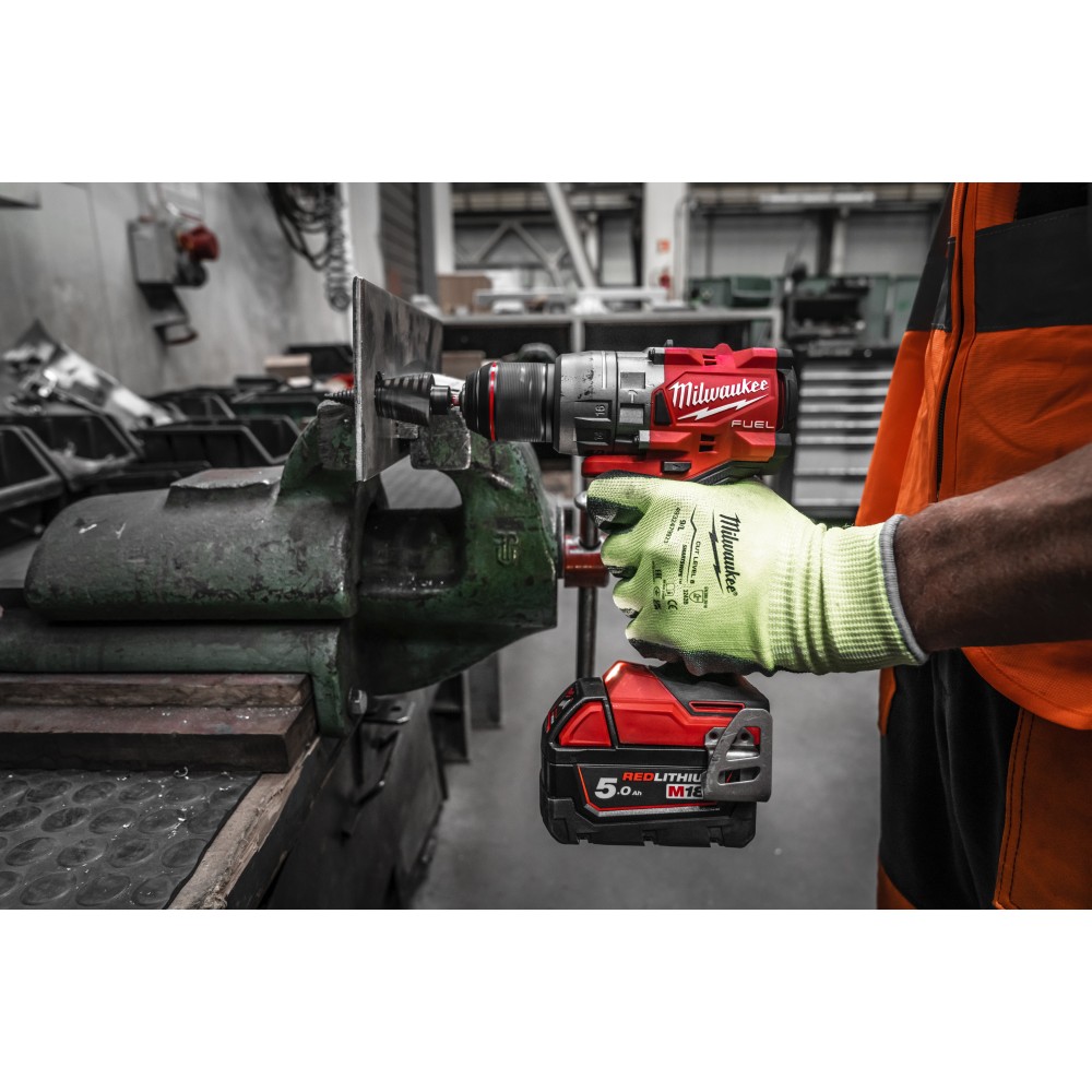 Аккумуляторная ударная дрель-шуруповерт Milwaukee M18 FPD3-0 (Арт. 4933498060)