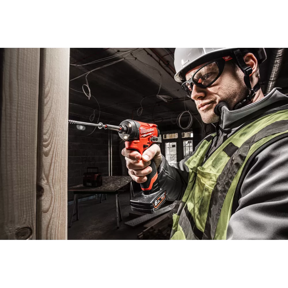 Аккумуляторный субкомпактный импульсный винтоверт Milwaukee M12 FID2-602X FUEL  (Арт. 4933479878)