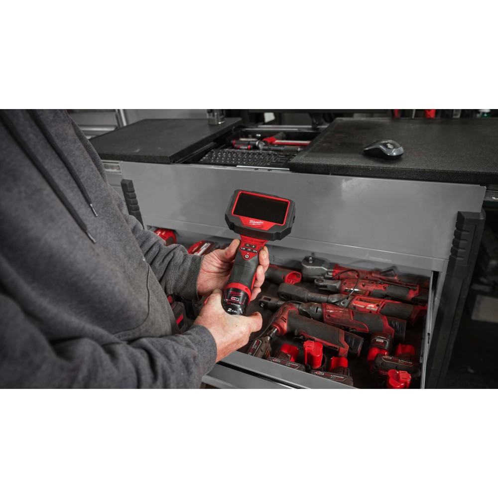 Аккумуляторный бороскоп Milwaukee M12 ATB-0C