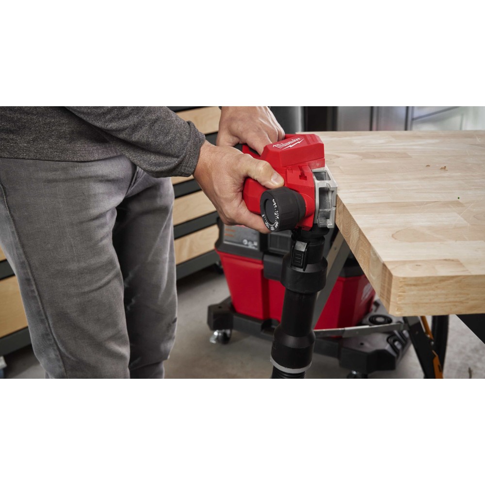 Аккумуляторный рубанок Milwaukee M12 BLP-0X