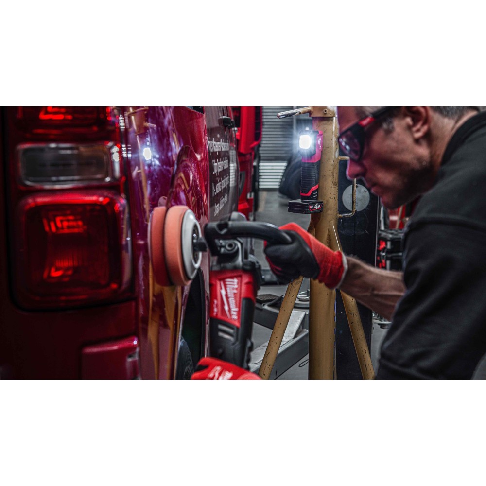 Аккумуляторный фонарь ДЛЯ ЦВЕТОПОДБОРА Milwaukee M12 CML-401