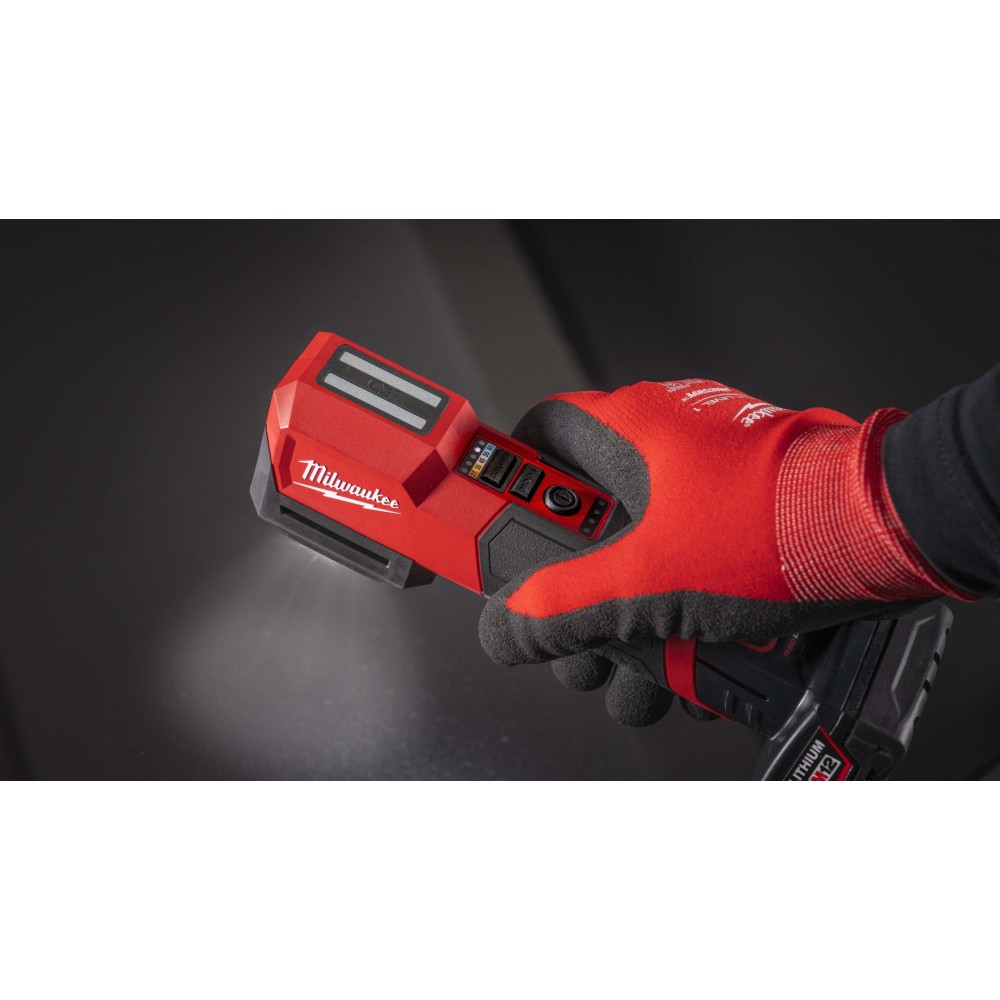 Аккумуляторный фонарь ДЛЯ ЦВЕТОПОДБОРА Milwaukee M12 CML-401