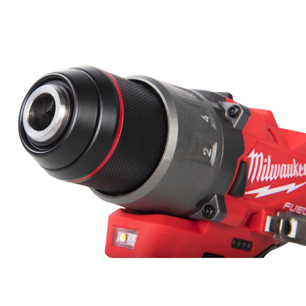 Аккумуляторная дрель-шуруповерт Milwaukee M12 FUEL FDD2-402X