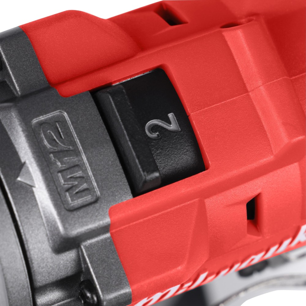 Аккумуляторная дрель-шуруповерт Milwaukee M12 FUEL FDD2-402X