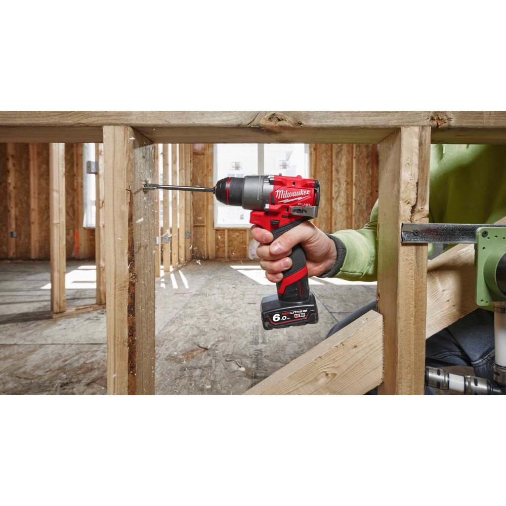 Аккумуляторная дрель-шуруповерт Milwaukee M12 FUEL FDD2-602X