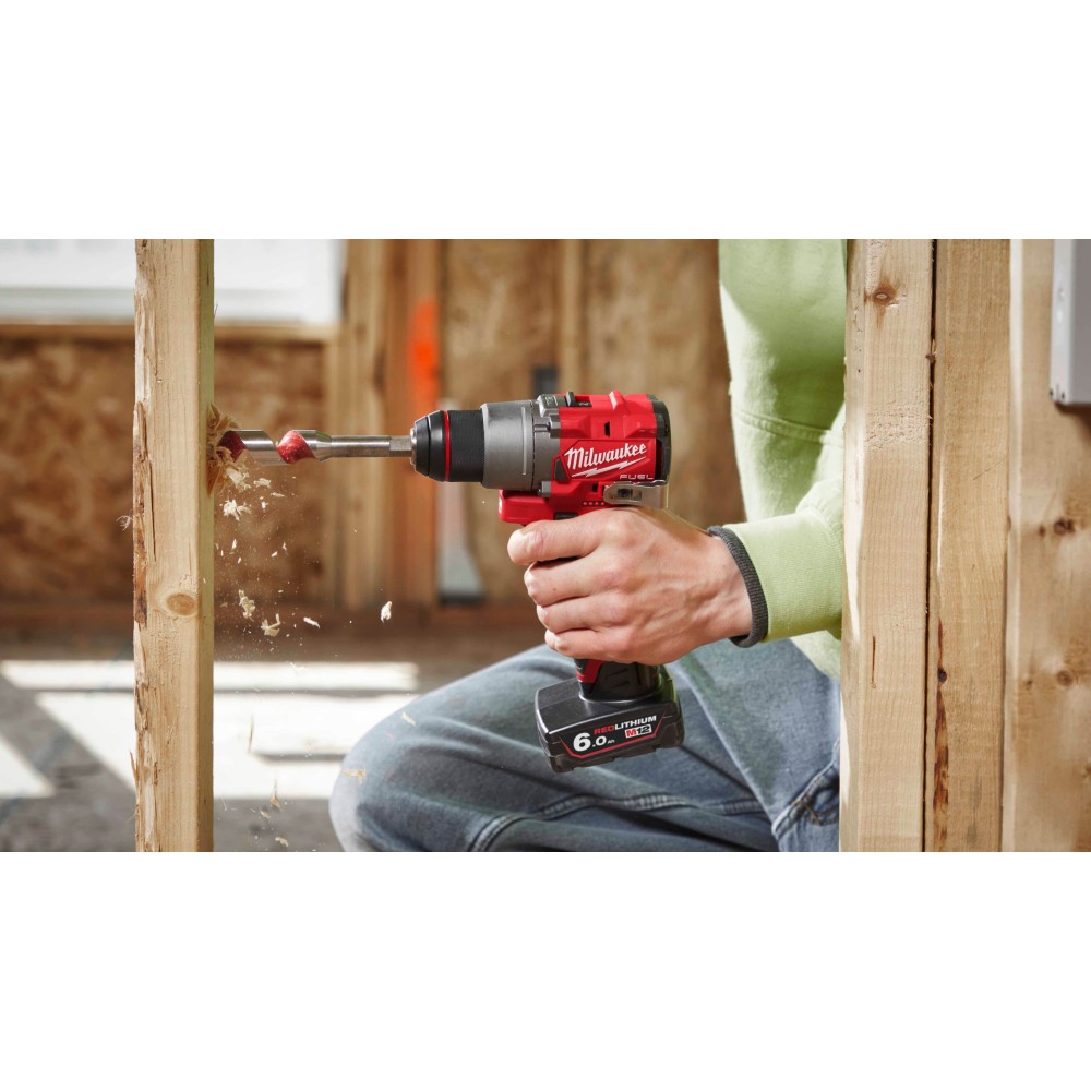 Аккумуляторная дрель-шуруповерт Milwaukee M12 FUEL FDD2-602X