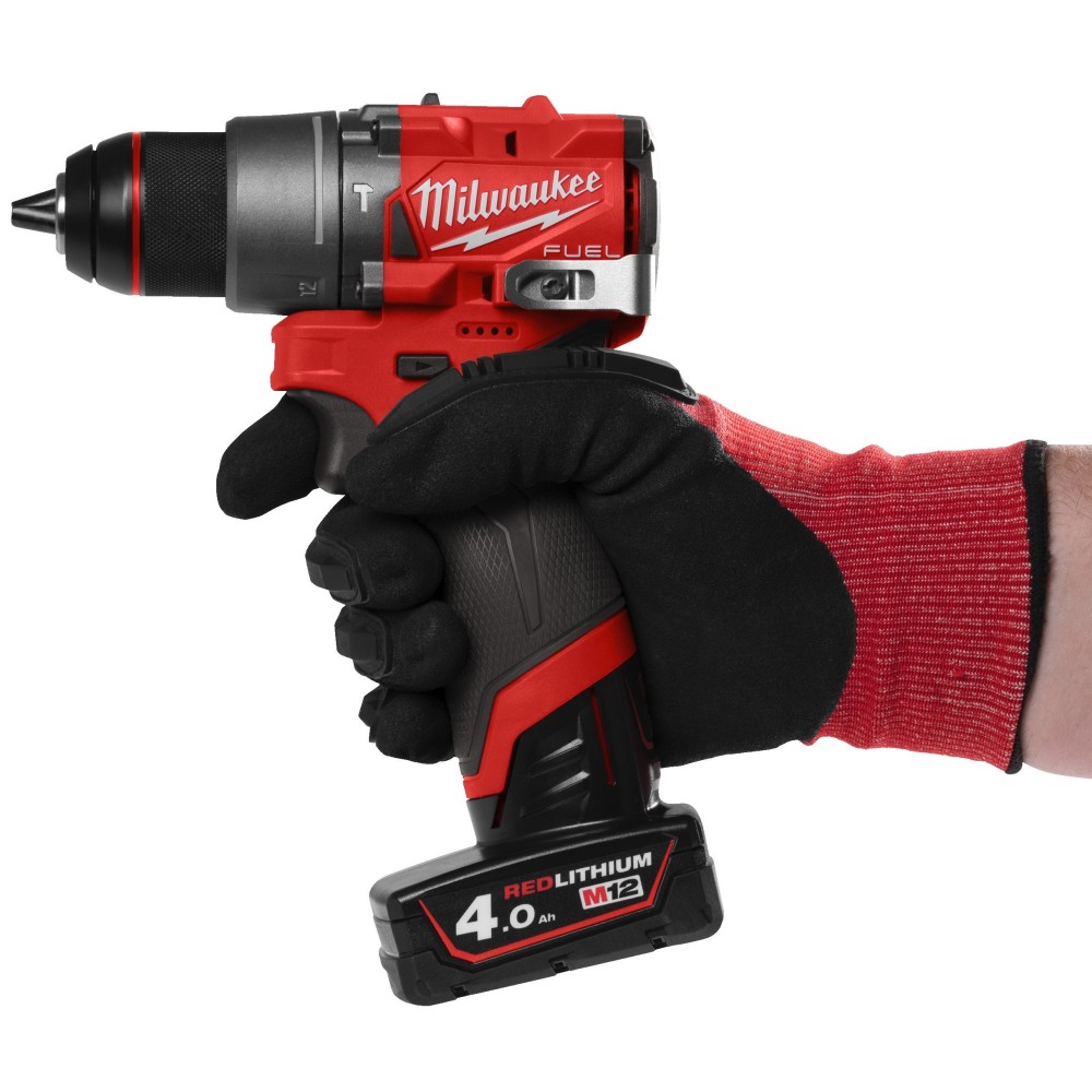 Аккумуляторный импульсный винтоверт Milwaukee M12 FUEL FID2-202X