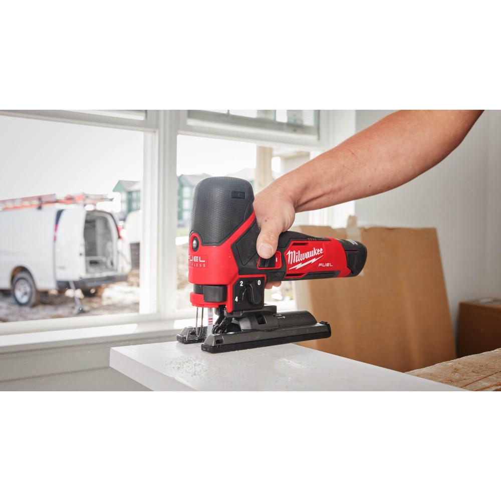 Аккумуляторный лобзик Milwaukee M12 FUEL FJS-422X