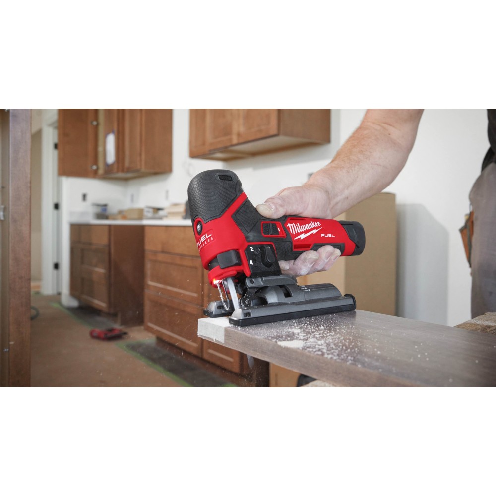 Аккумуляторный лобзик Milwaukee M12 FUEL FJS-422X