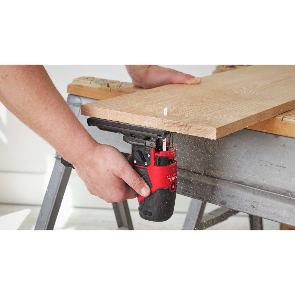 Аккумуляторный лобзик Milwaukee M12 FUEL FJS-0