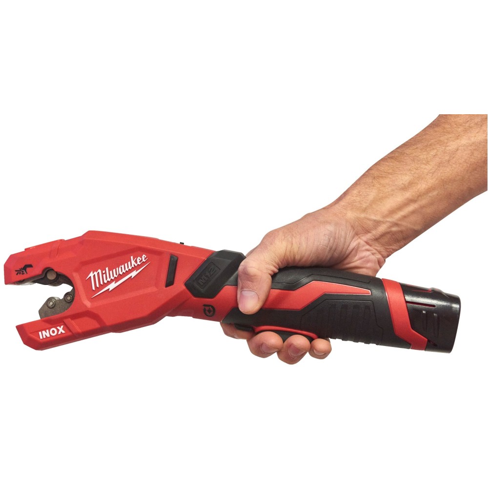 Аккумуляторный труборез для нержавеющей стали Milwaukee M12 PCSS-202C