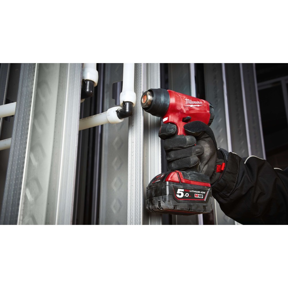 Аккумуляторный фен Milwaukee M18 BHG-501C