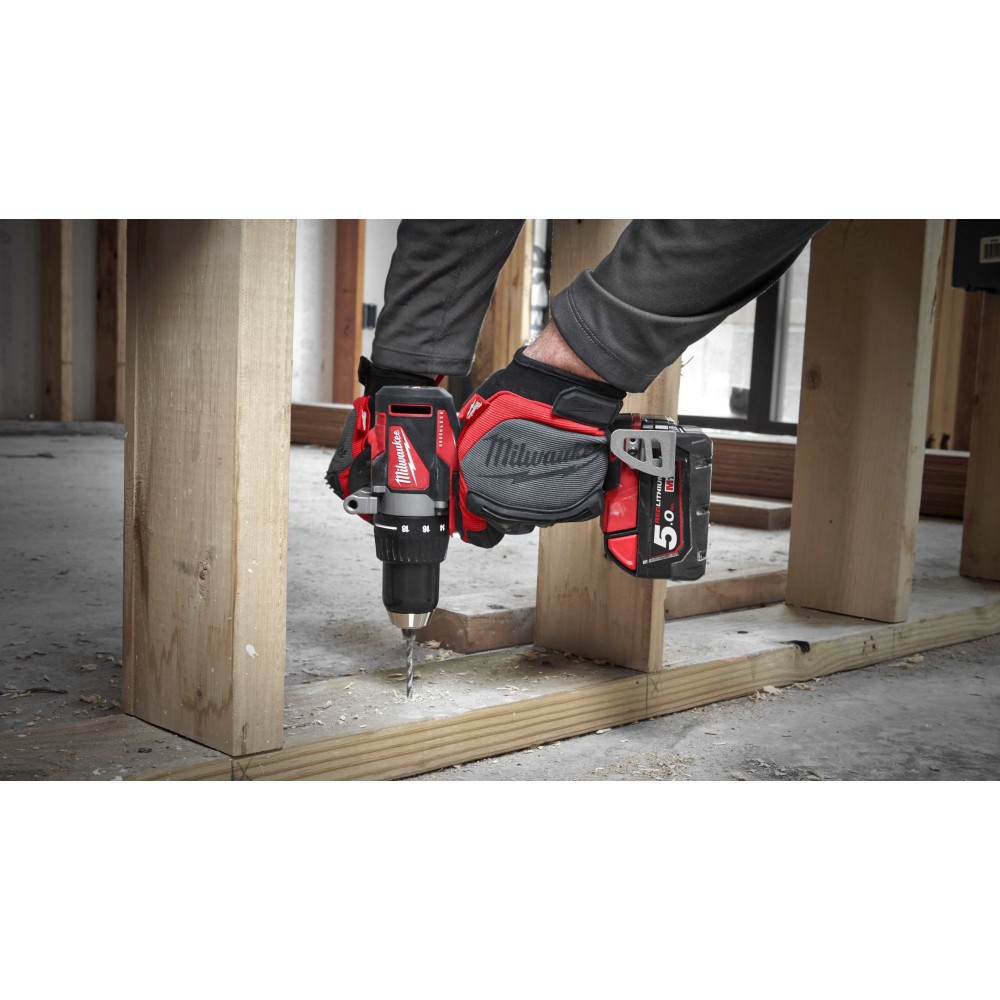 Аккумуляторная дрель-шуруповерт Milwaukee M18 BLDD2-502X