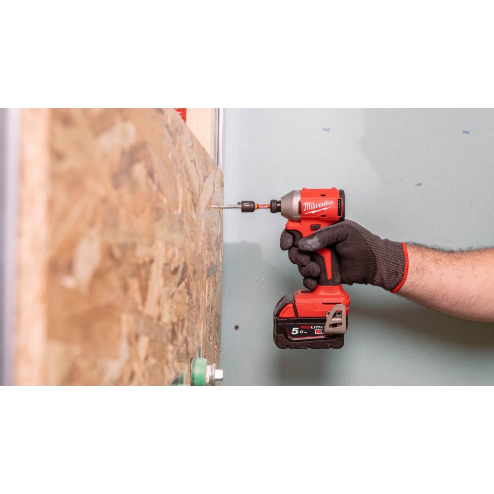 Аккумуляторный винтовёрт Milwaukee M18 BLIDRC-402C