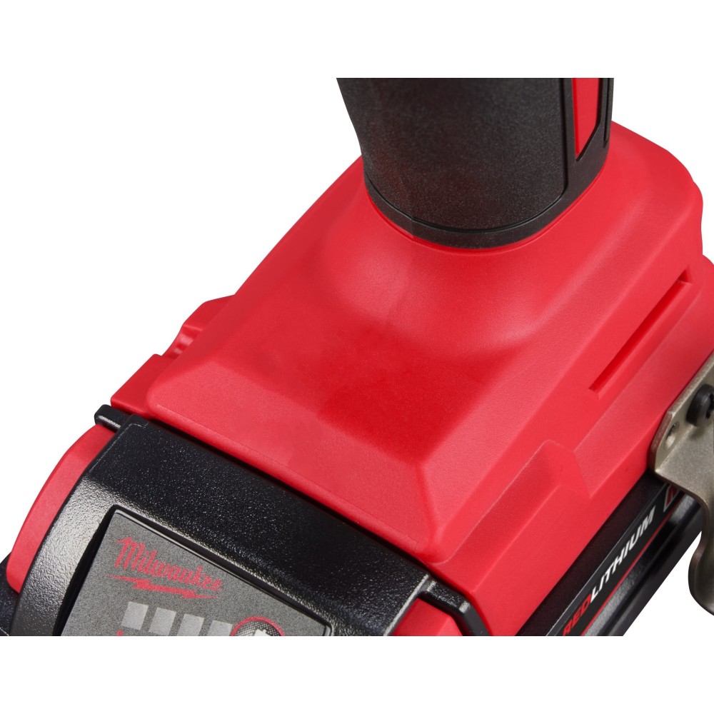 Аккумуляторный винтовёрт Milwaukee M18 BLIDRC-402C