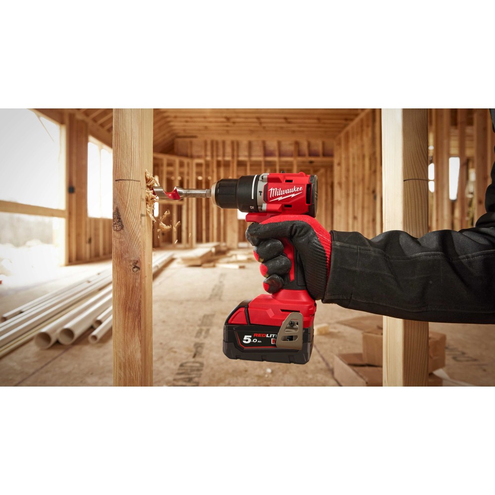 Аккумуляторная ударная дрель-шуруповерт Milwaukee M18 BLPDRC-502C