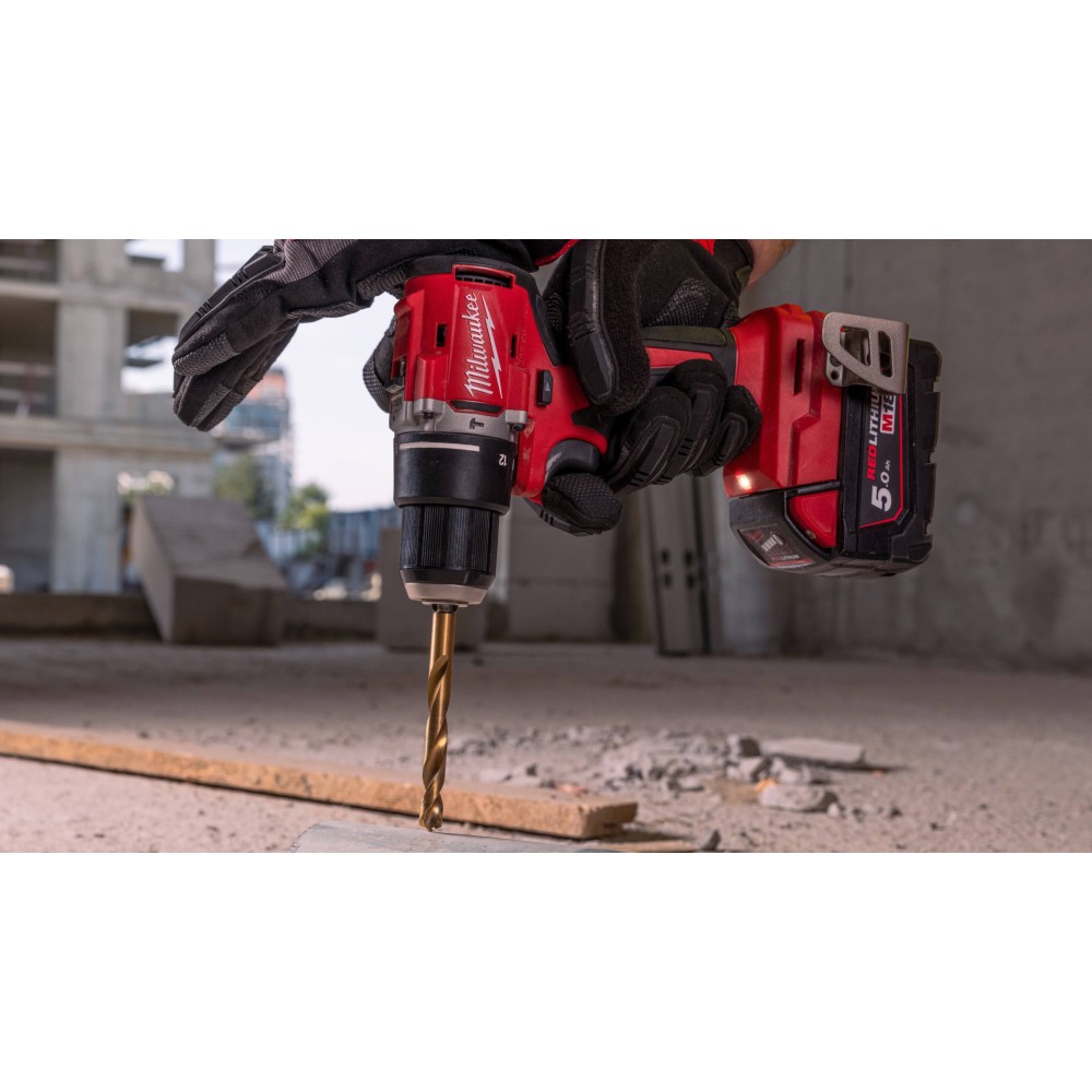 Аккумуляторная ударная дрель-шуруповерт Milwaukee M18 BLPDRC-422C