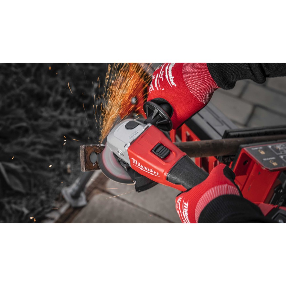 Аккумуляторная угловая шлифовальная машина Milwaukee M18 BLSAG125X-0