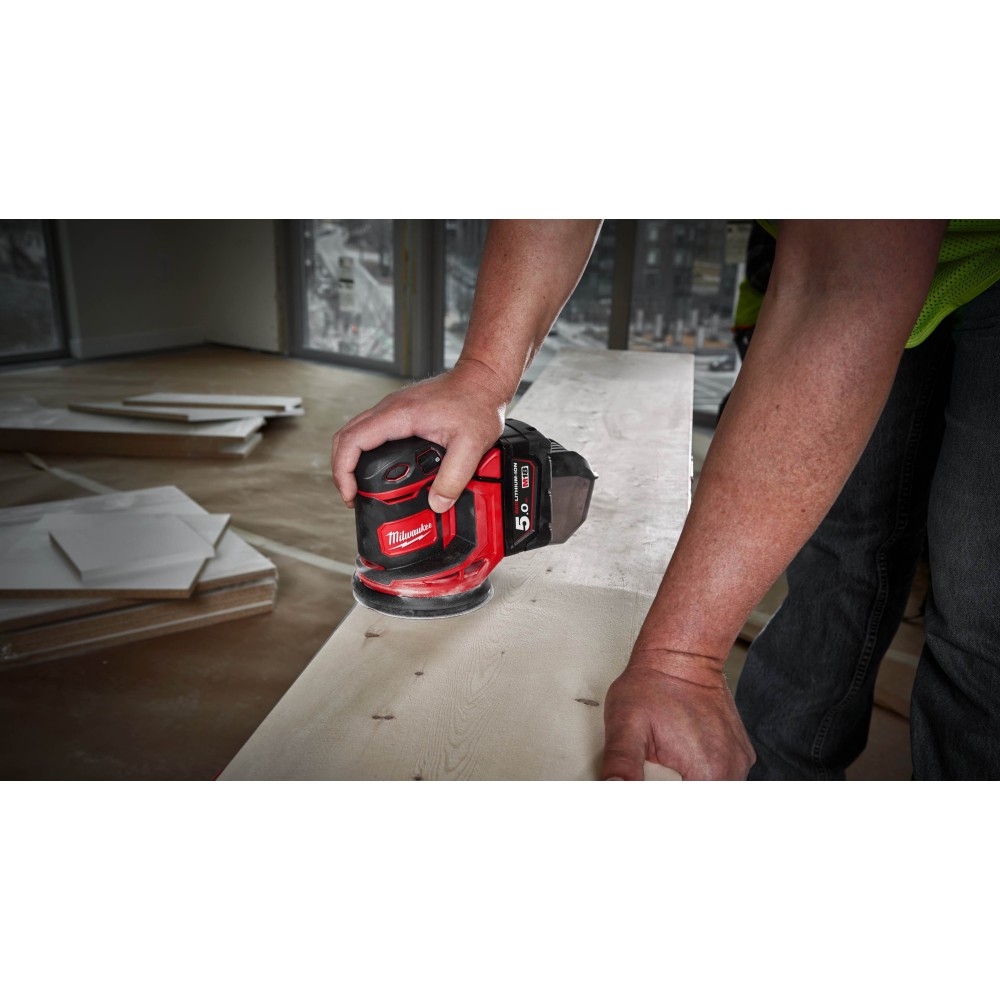 Эксцентриковая шлифовальная машина Milwaukee M18 BOS125-0