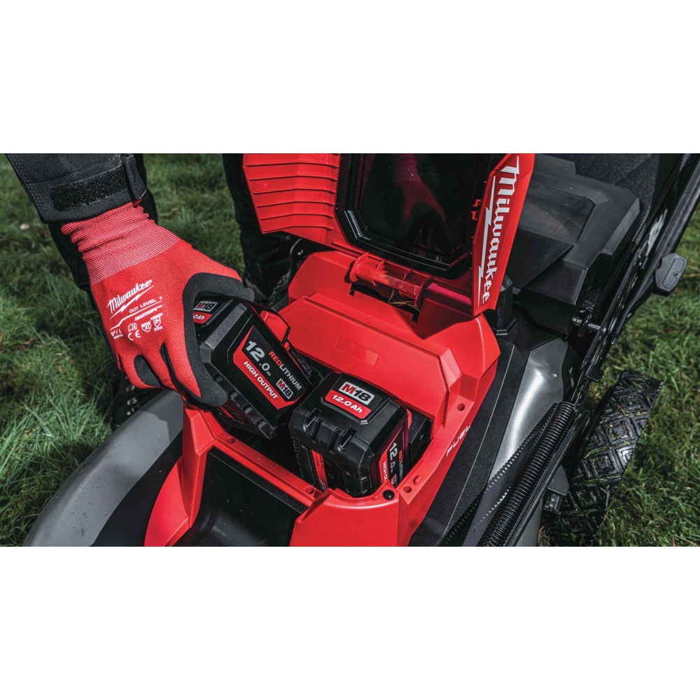 Аккумуляторная газонокосилка Milwaukee M18 FUEL F2LM53-122