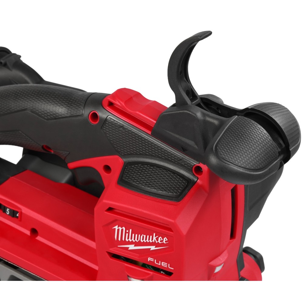 Аккумуляторная ленточная шлифовальная машина Milwaukee M18 FUEL FBTS75-552X