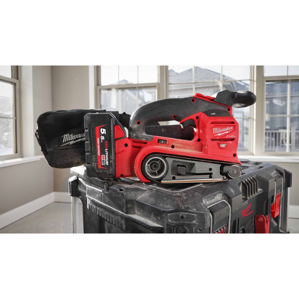 Аккумуляторная ленточная шлифовальная машина Milwaukee M18 FUEL FBTS75-0