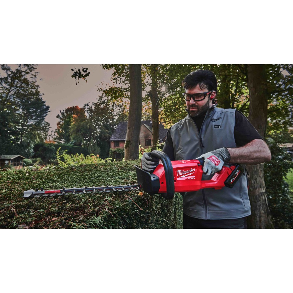 Аккумуляторный кусторез Milwaukee M18 FHET45-802