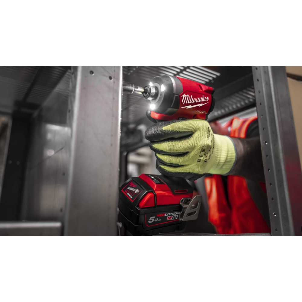 Аккумуляторный импульсный винтоверт Milwaukee M18 FUEL FID3-502X