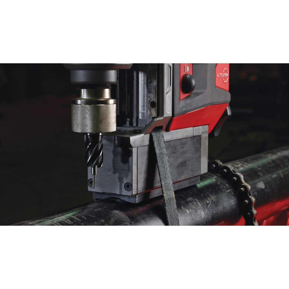 Аккумуляторная дрель на магнитной станине с постоянным магнитом Milwaukee M18 FUEL FMDP-502C