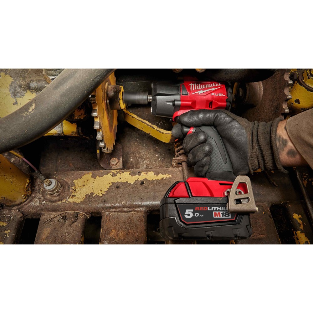 Аккумуляторный гайковёрт Milwaukee M18 FMTIW2F12-502X FUEL