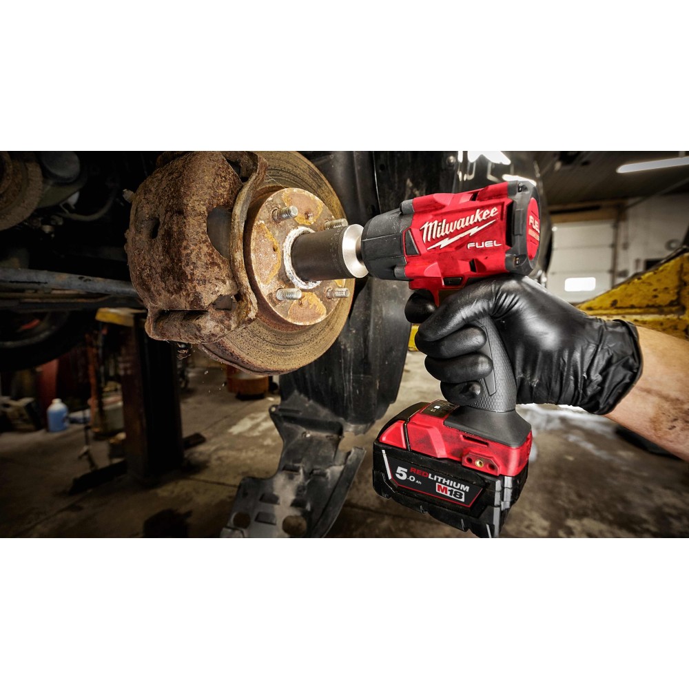 Аккумуляторный среднемоментный ударный гайковерт Milwaukee M18 FUEL FMTIW2F38-0X