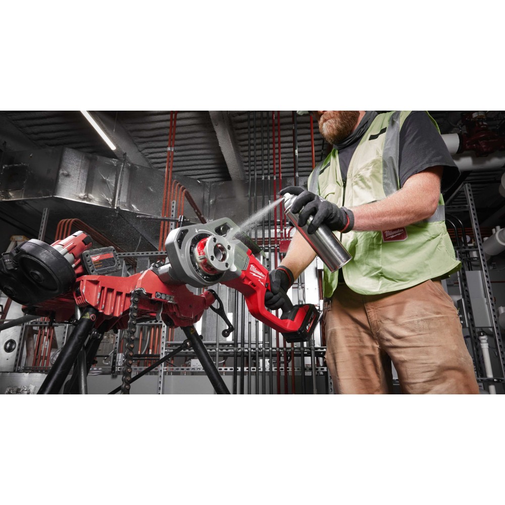 Аккумуляторный резьбонарезной инструмент Milwaukee M18 FUEL FPT114-802C