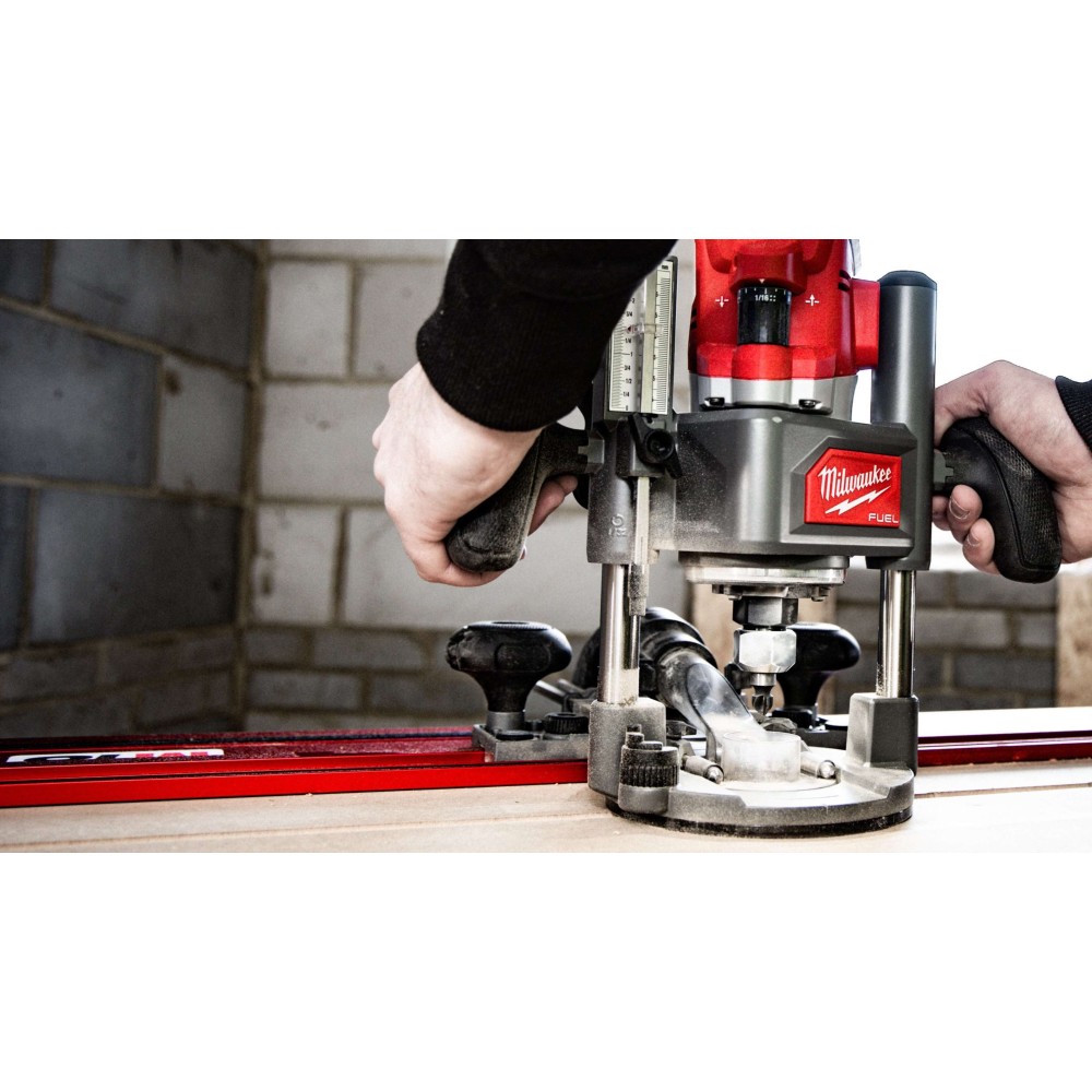 Аккумуляторный фрезер Milwaukee M18 FUEL FR12-0X