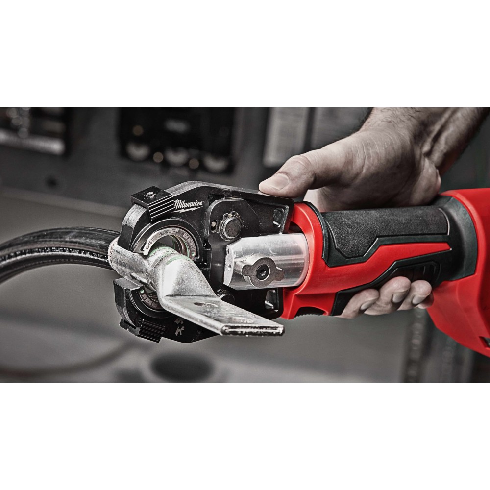 Аккумуляторный пресс-инструмент Milwaukee M18 HCCT-201C ONE-KEY