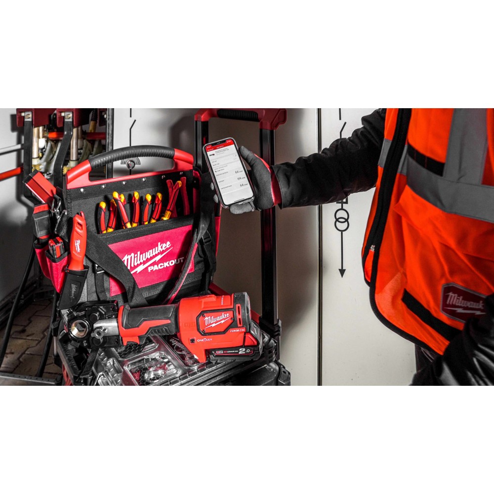 Аккумуляторный пресс-инструмент Milwaukee M18 HCCT-201C ONE-KEY