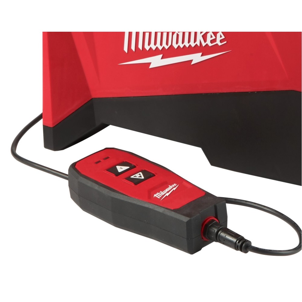 Аккумуляторный вспомогательный гидравлический насос  Milwaukee M18 HUP700-121