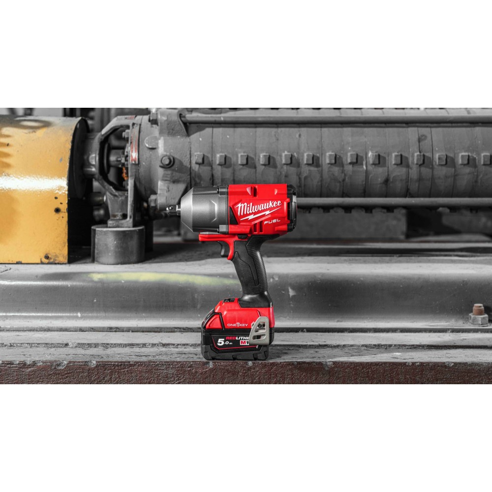 Аккумуляторный импульсный гайковерт Milwaukee M18 FUEL ONEFHIWP12-502X ONE-KEY