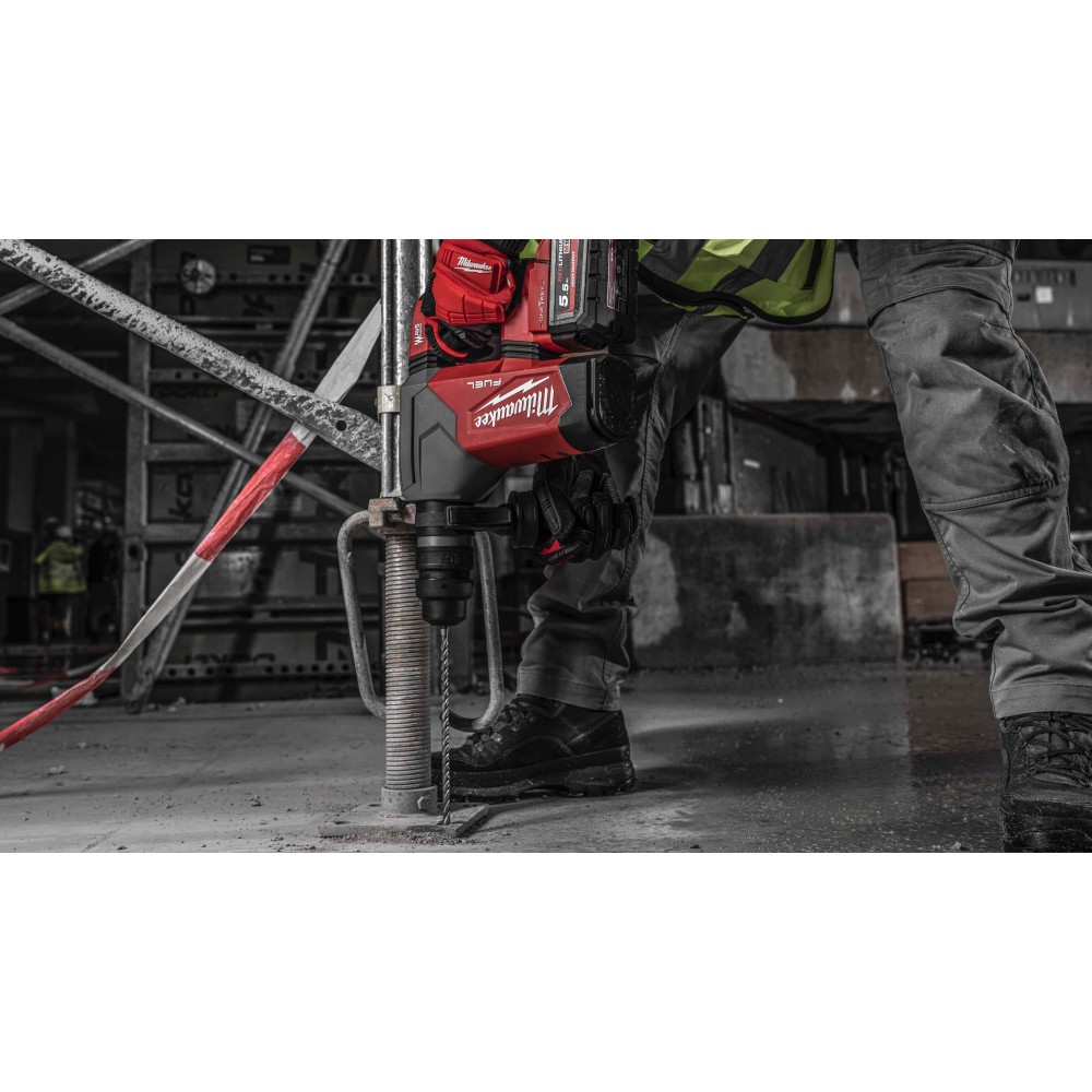 Аккумуляторный перфоратор с системой пылеудаления Milwaukee M18 FUEL ONEFHPXDEL-552C