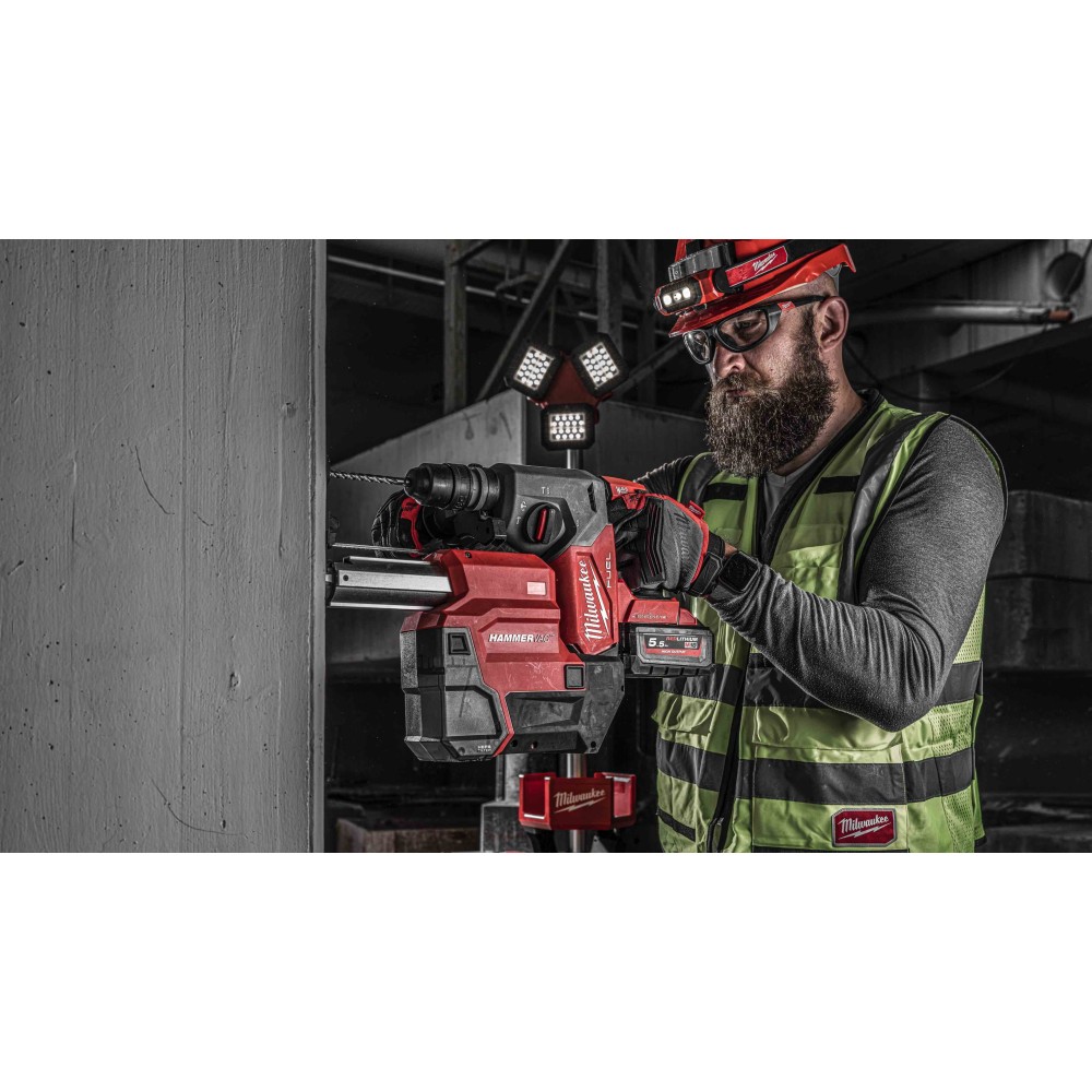 Аккумуляторный перфоратор с системой пылеудаления Milwaukee M18 FUEL ONEFHXDEL-552C