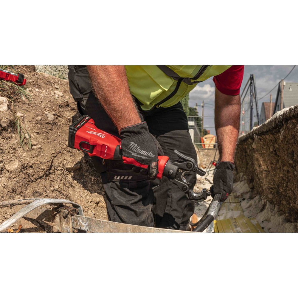 Аккумуляторный гидравлический обжимный инструмент Milwaukee M18 ONEHCCT60-202C