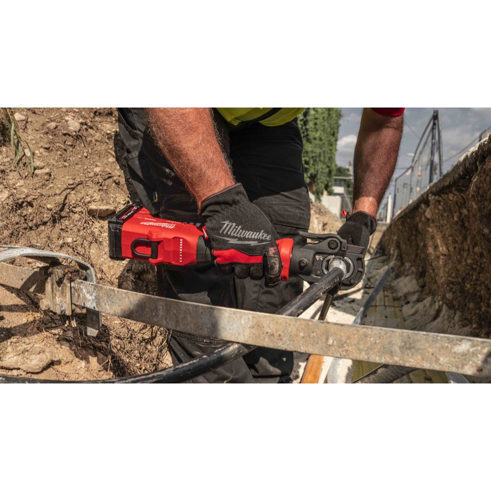 Аккумуляторный гидравлический обжимный инструмент Milwaukee M18 ONEHCCT60-0C