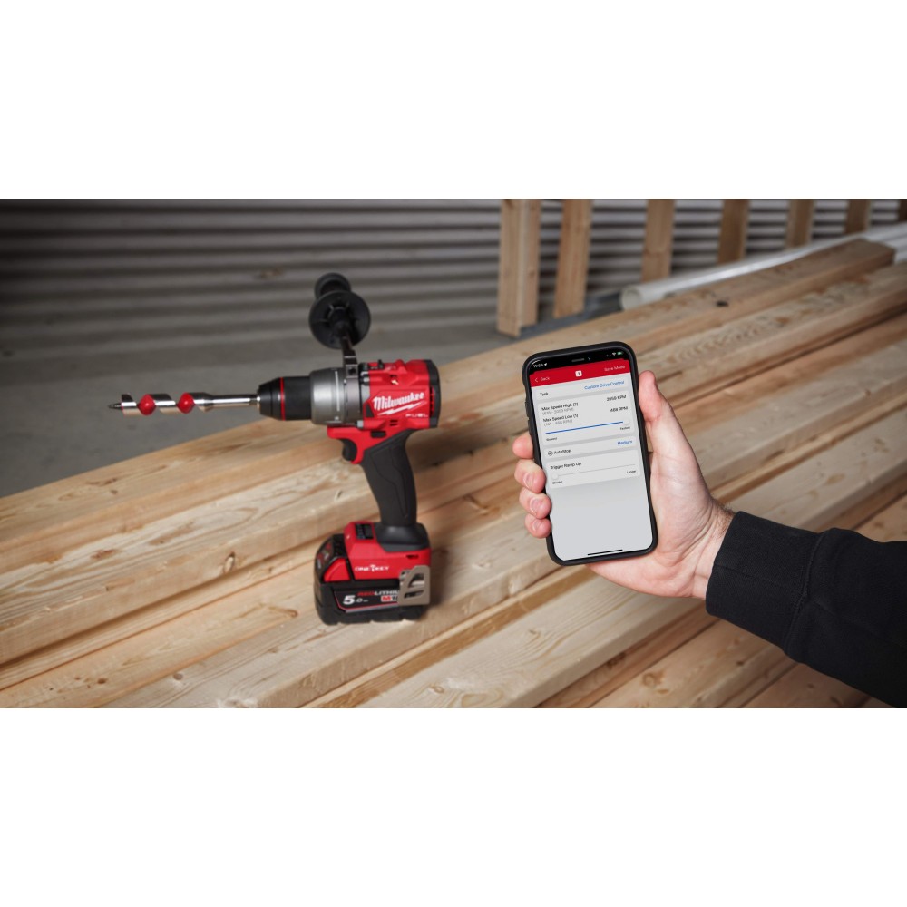 Аккумуляторная ударная дрель-шуруповерт Milwaukee M18 FUEL ONEPD3-0X ONE-KEY