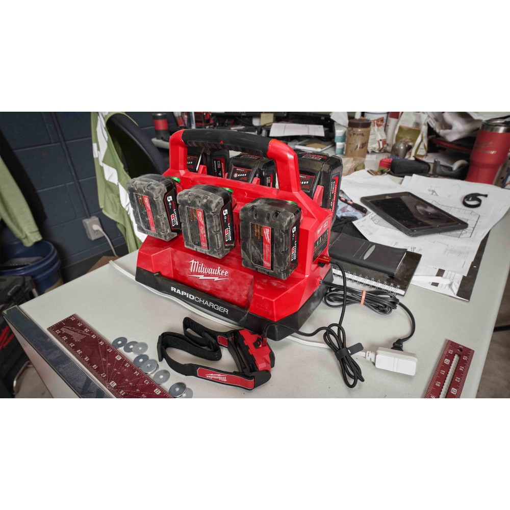 Зарядное устройство Milwaukee M18 PC6 EU на 6 аккумуляторов